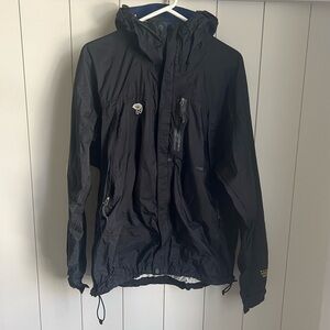 Mountain Hardware hooded cap windbreaker